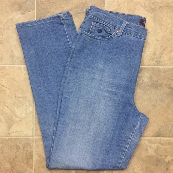 gloria vanderbilt mom jeans